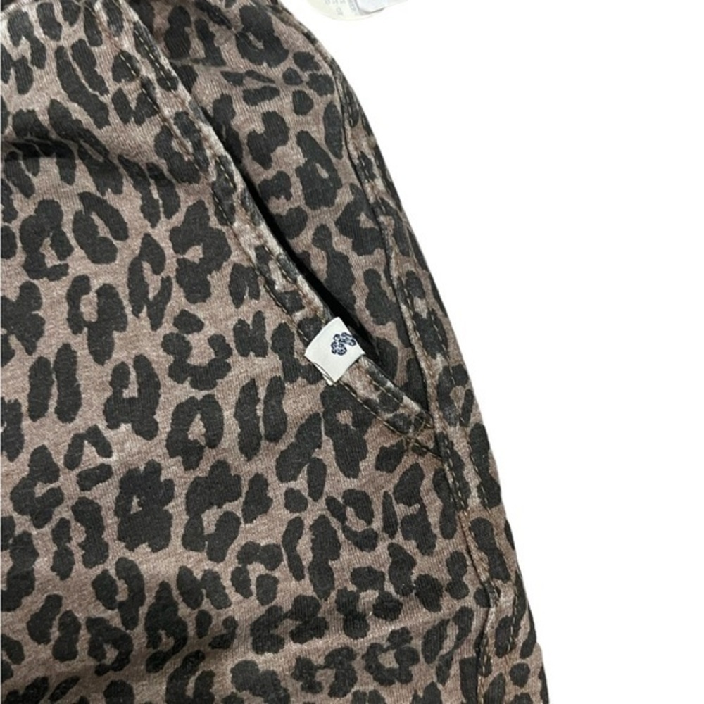 NWT Wallflower sweat shorts - Picture 3 of 4